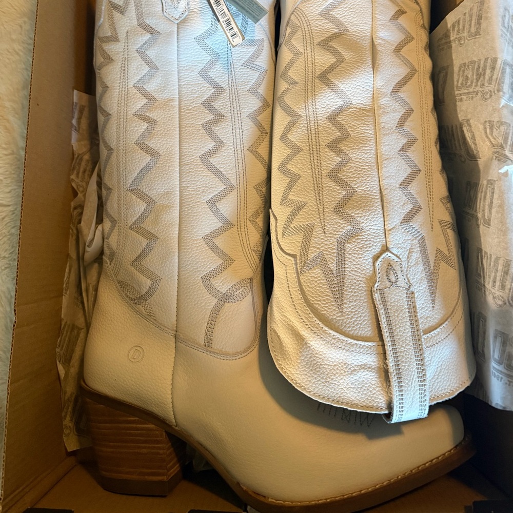 New in Box Dingo 1969 High Cotton Leather Western Cowgirl Boots — White Size 9 - Picture 13 of 16